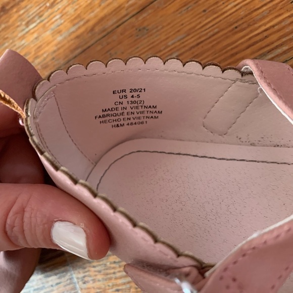 𝅺h&m|butterfly Ballet Shoes- Size 4-5 - Picture 2 of 3